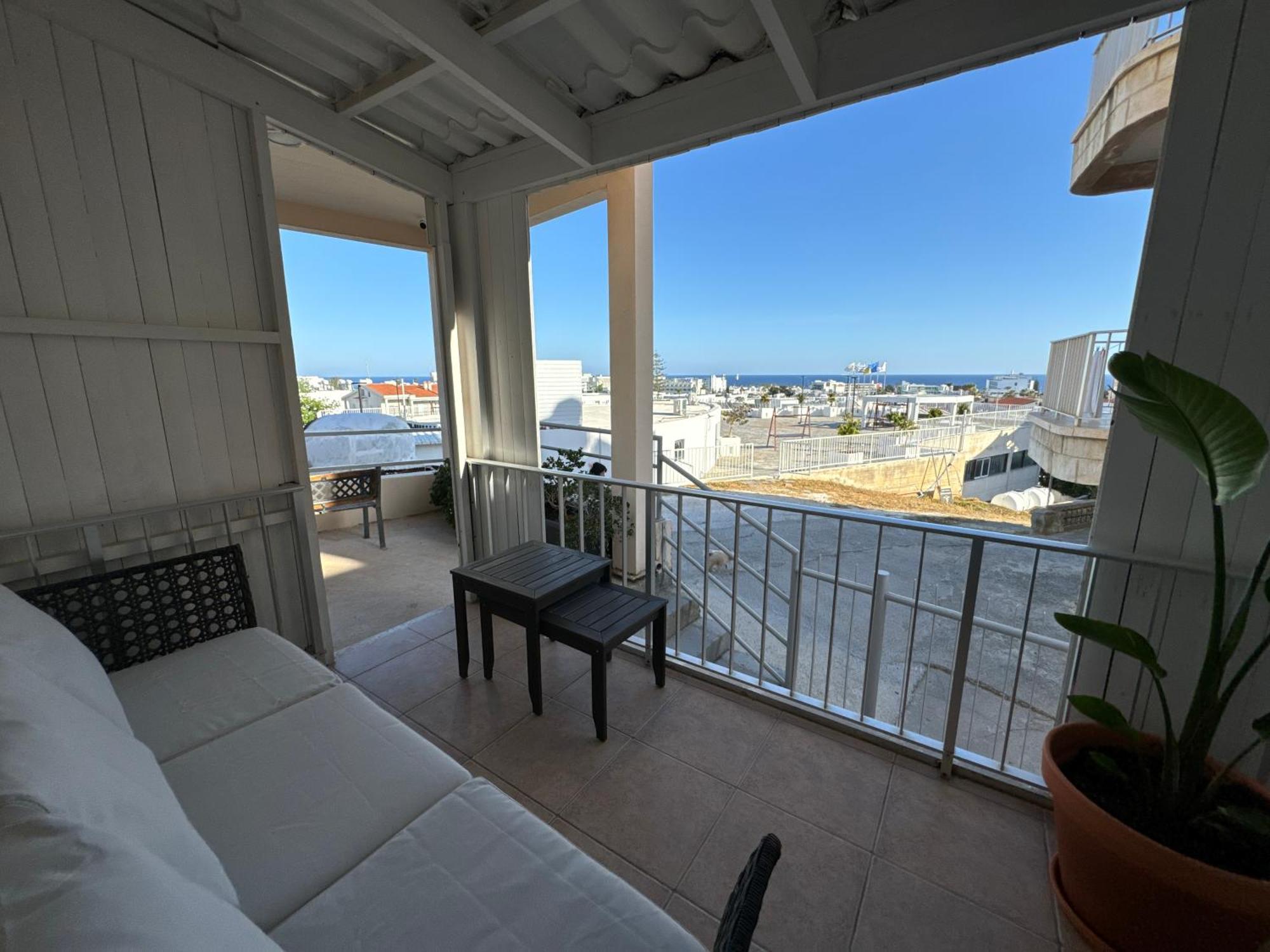 Topikos Apartments Ayía Nápa Extérieur photo