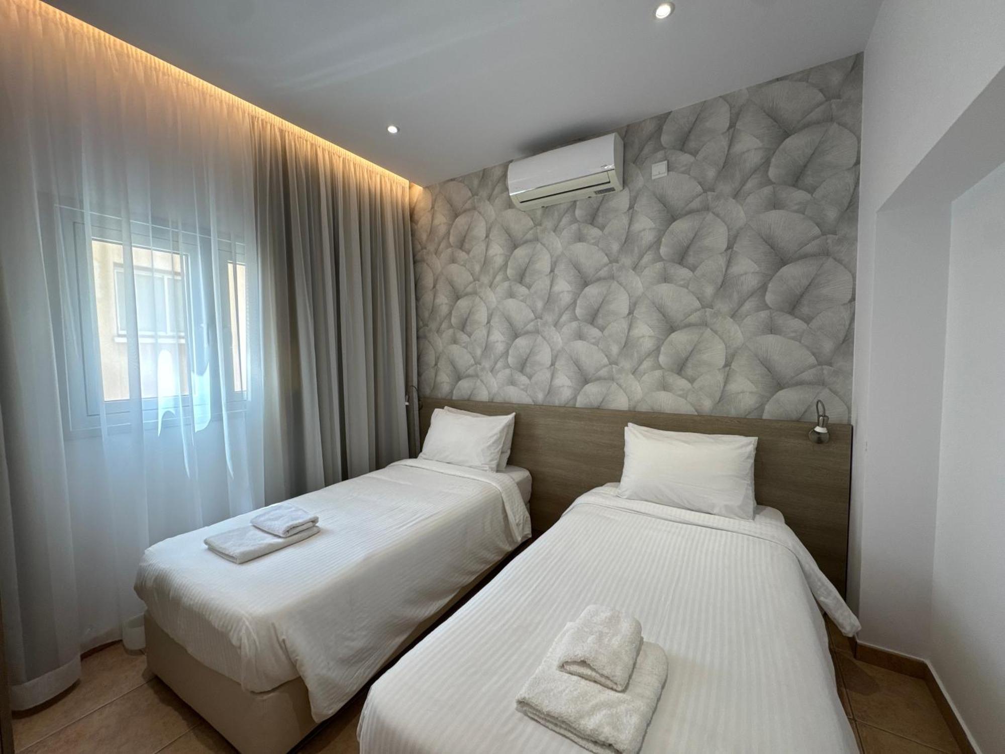 Topikos Apartments Ayía Nápa Extérieur photo