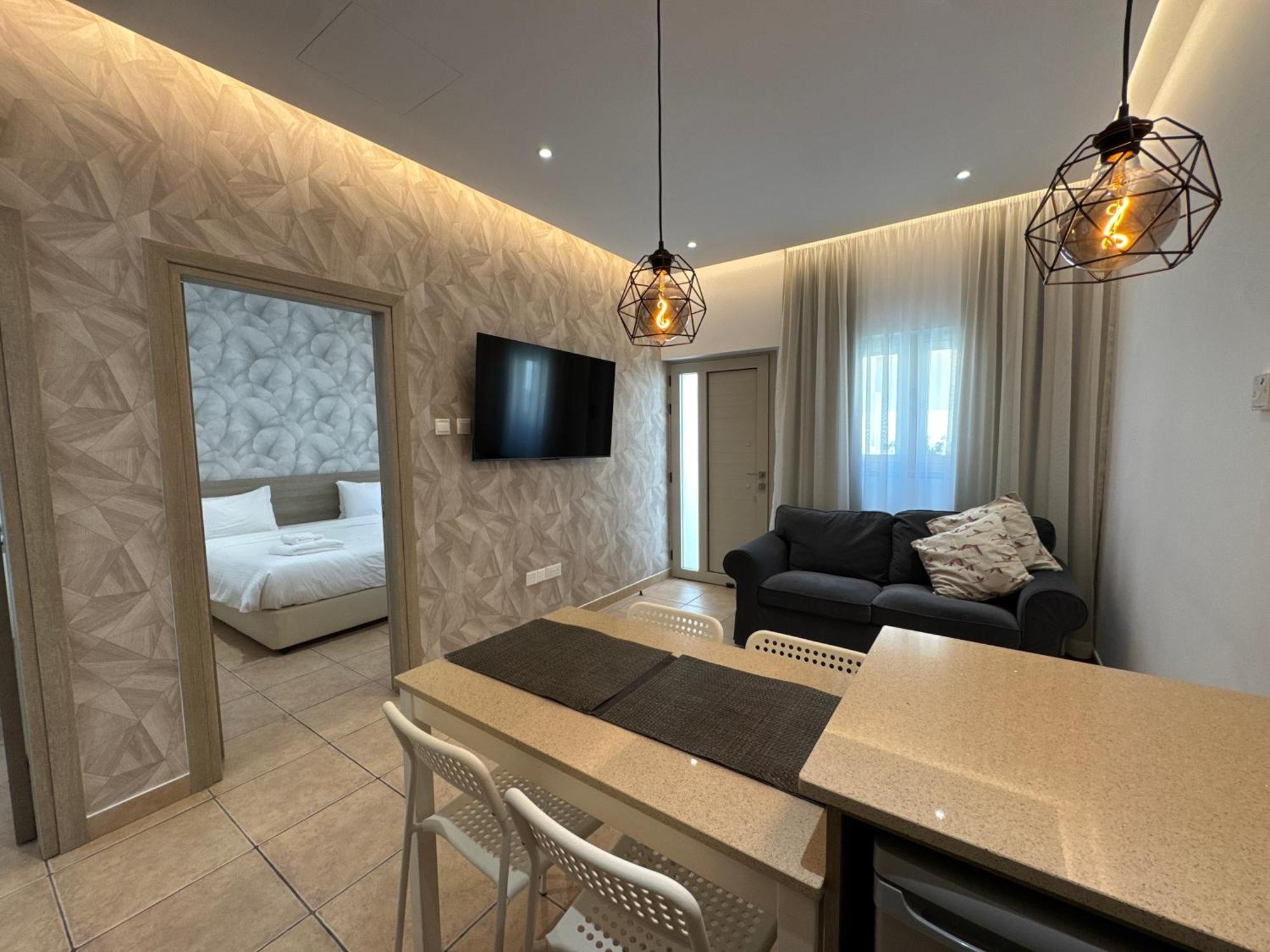 Topikos Apartments Ayía Nápa Extérieur photo